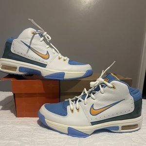 NIB MENS 2004 AIR MAX ROLL OUT WHITE/DEL SOL-UNIV. BLUE UCLA US 10